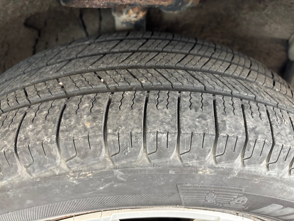 2015 Toyota RAV4 LE in Magog, Quebec - 22 - w1024h768px