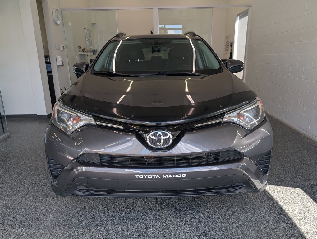 2016 Toyota RAV4 LE AWD in Magog, Quebec - 6 - w1024h768px