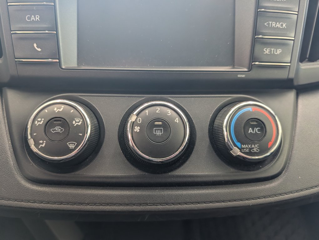 2016 Toyota RAV4 LE AWD in Magog, Quebec - 18 - w1024h768px