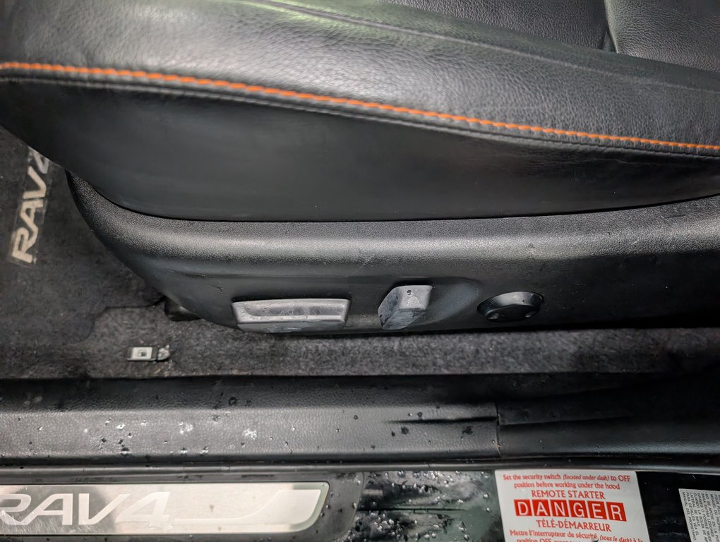 2016 Toyota RAV4 SE AWD in Magog, Quebec - 13 - w1024h768px