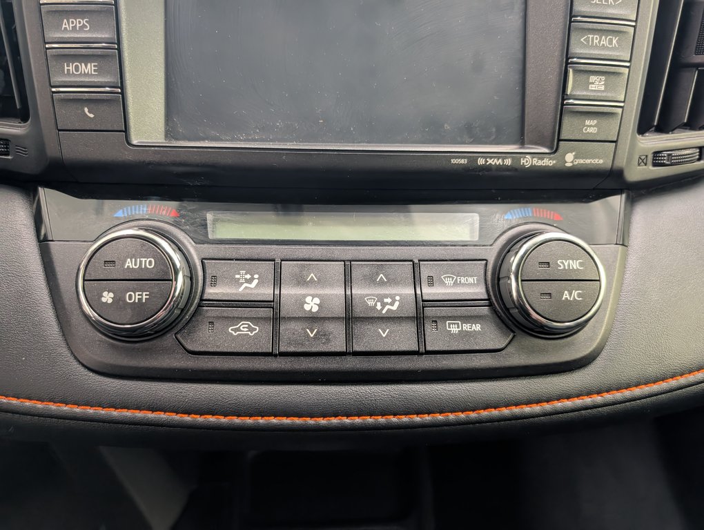 2016 Toyota RAV4 SE AWD in Magog, Quebec - 18 - w1024h768px
