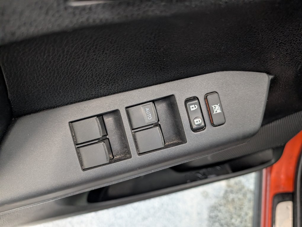 Toyota RAV4 XLE AWD 2016 à Magog, Québec - 15 - w1024h768px