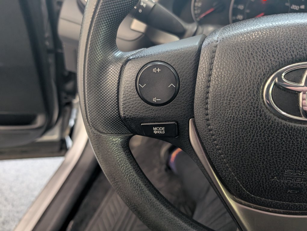 Toyota RAV4 LE AWD 2016 à Magog, Québec - 17 - w1024h768px