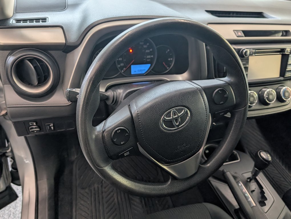 Toyota RAV4 LE AWD 2016 à Magog, Québec - 12 - w1024h768px