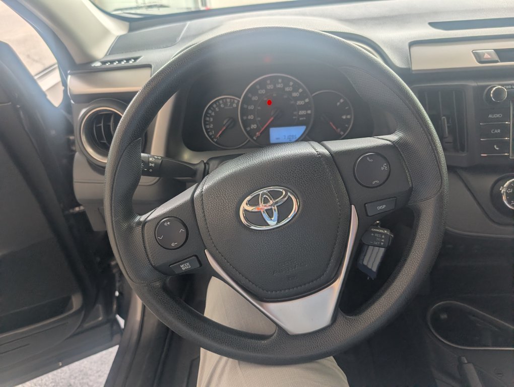 Toyota RAV4 LE 2016 à Magog, Québec - 14 - w1024h768px