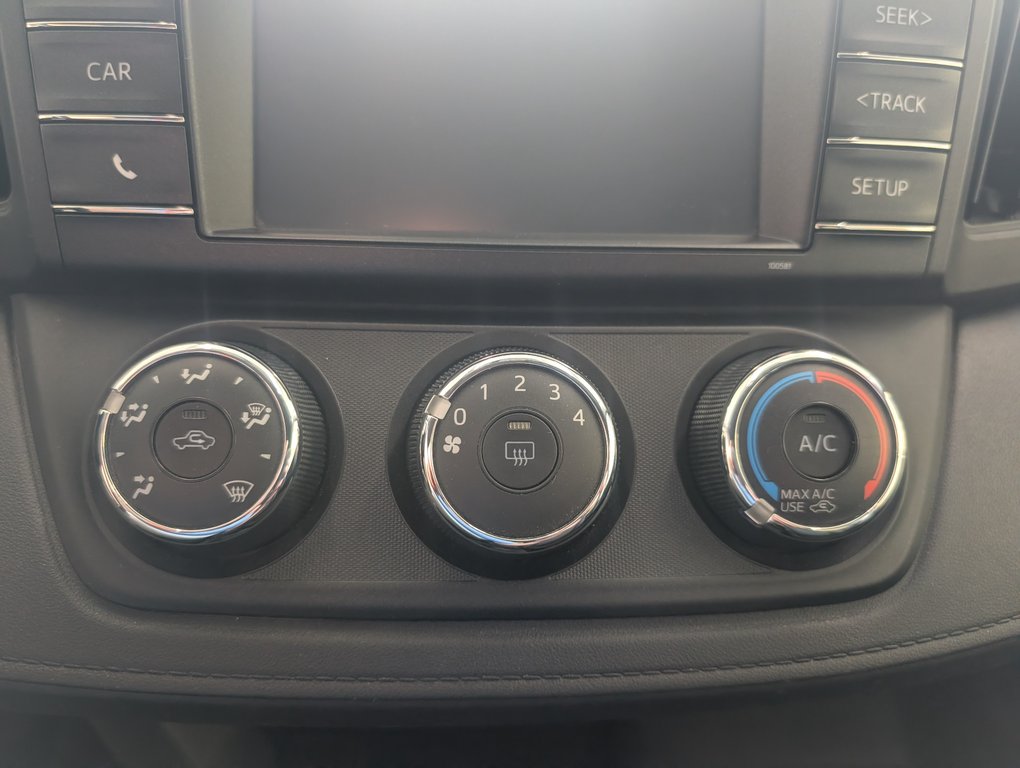 Toyota RAV4 LE 2016 à Magog, Québec - 17 - w1024h768px