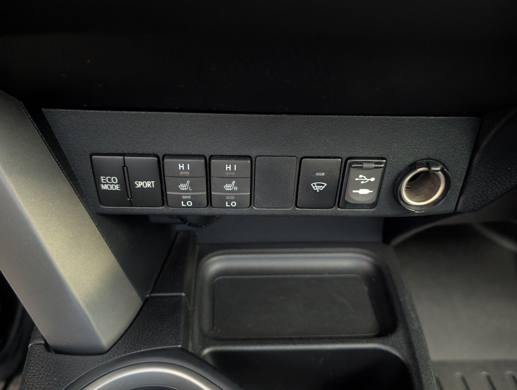 Toyota RAV4 LE 2016 à Magog, Québec - 16 - w1024h768px