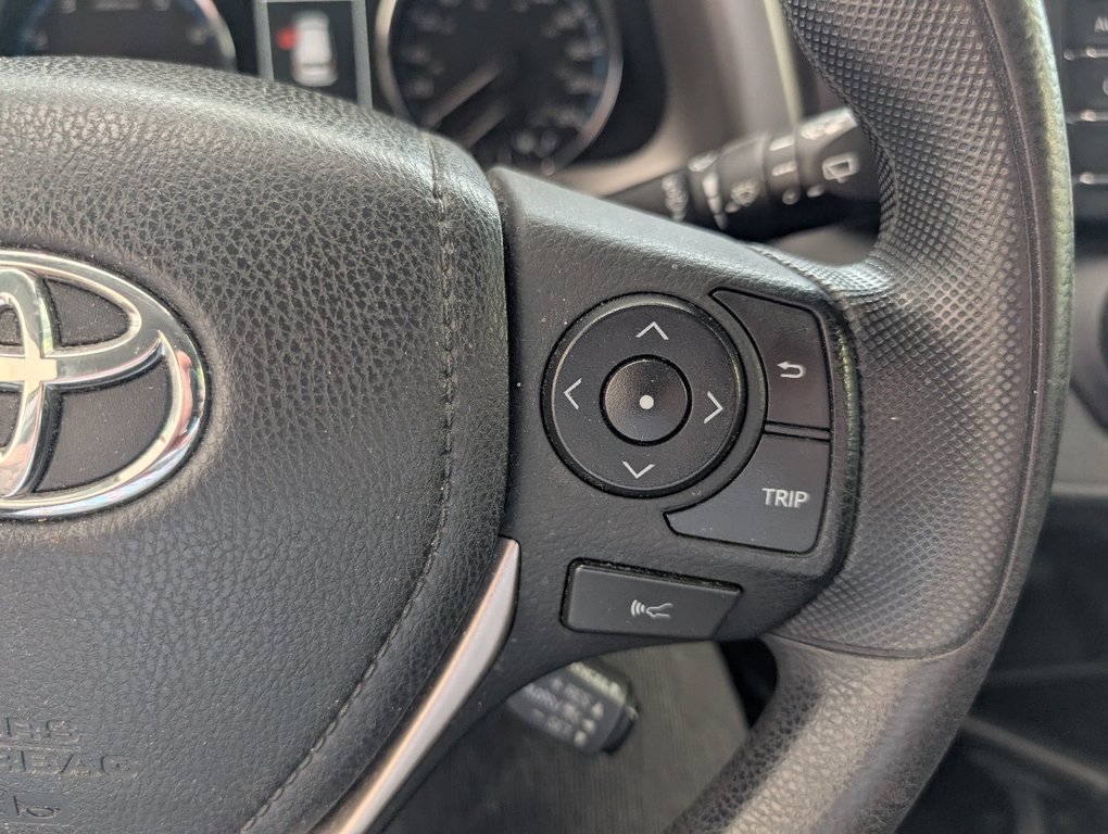 Toyota RAV4 LE 2017 à Magog, Québec - 20 - w1024h768px