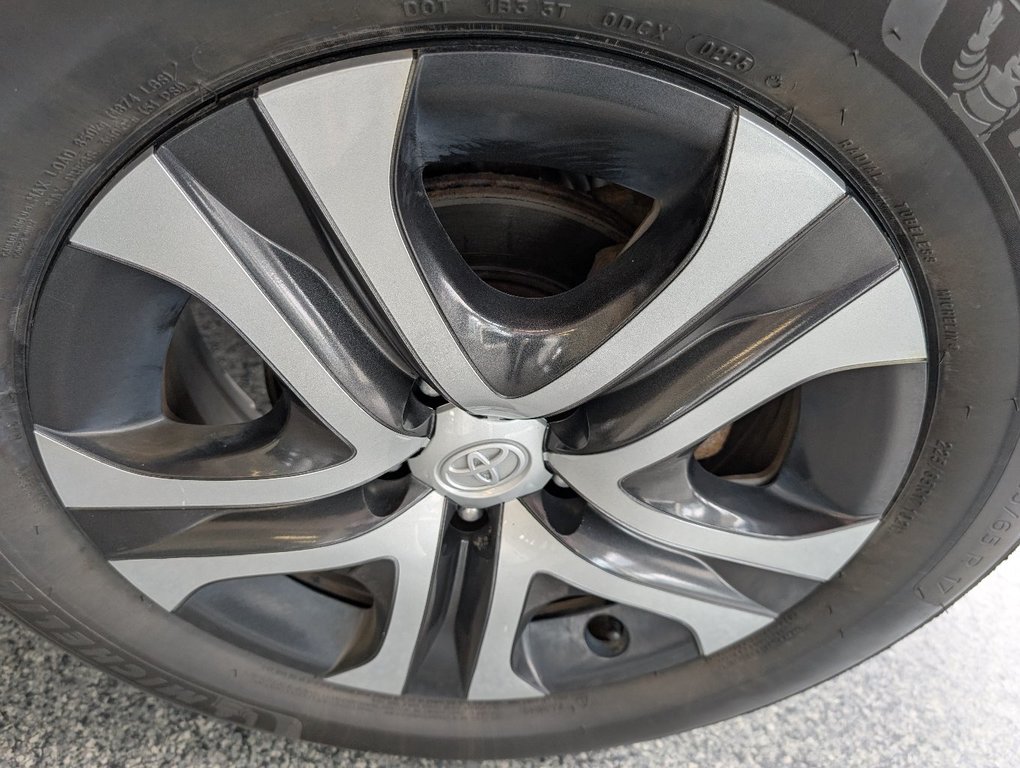 Toyota RAV4 LE 2017 à Magog, Québec - 25 - w1024h768px