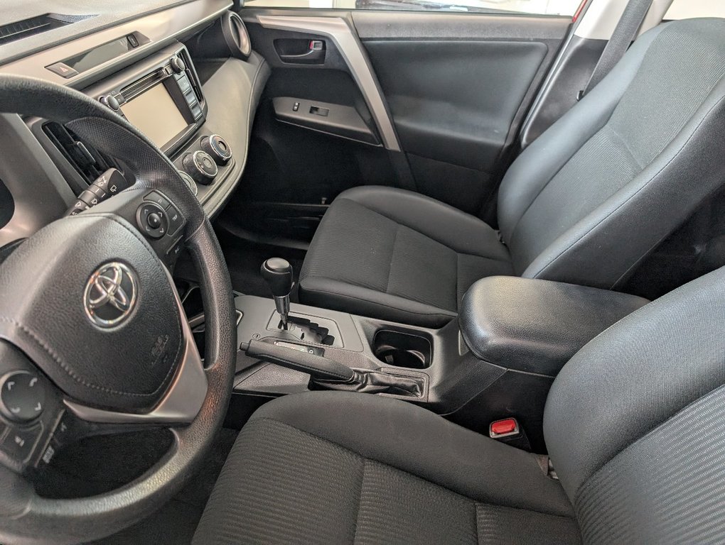 Toyota RAV4 LE AWD. 2018 à Magog, Québec - 11 - w1024h768px
