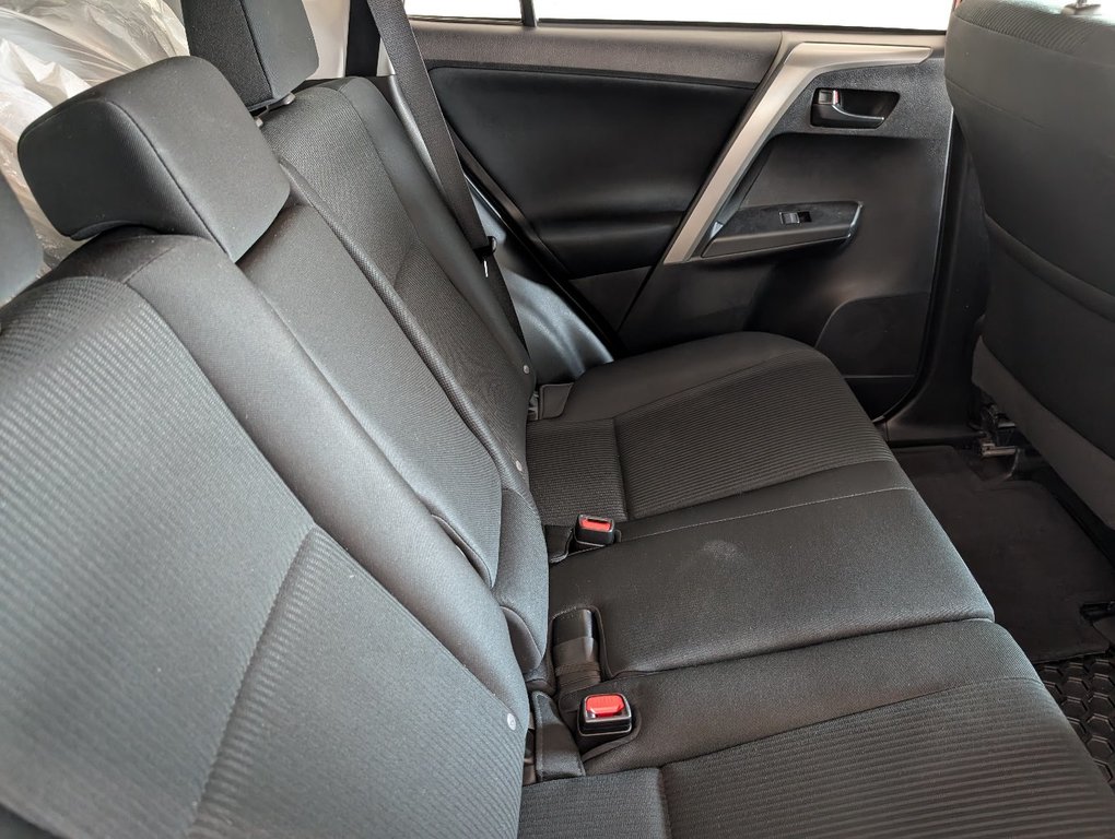 Toyota RAV4 LE AWD. 2018 à Magog, Québec - 7 - w1024h768px