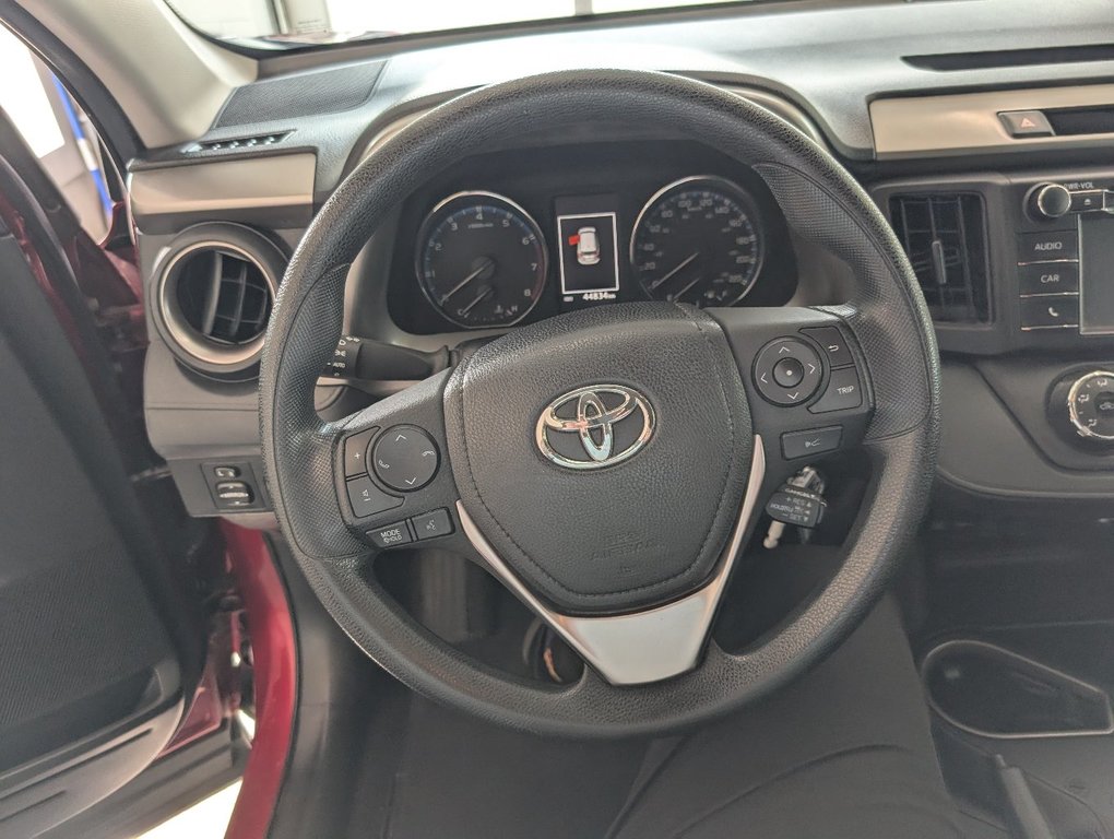 Toyota RAV4 LE AWD. 2018 à Magog, Québec - 14 - w1024h768px