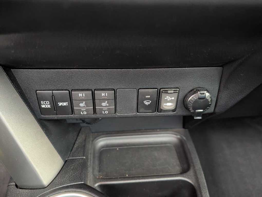 Toyota RAV4 LE AWD. 2018 à Magog, Québec - 16 - w1024h768px