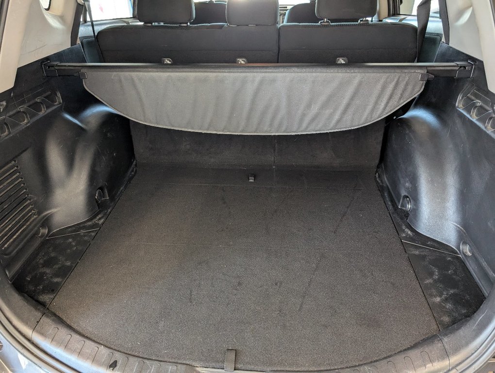Toyota RAV4 LE AWD, 2018 à Magog, Québec - 7 - w1024h768px
