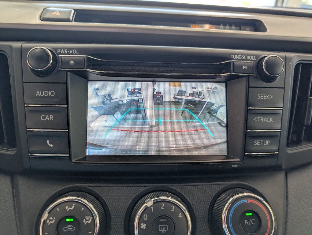 Toyota RAV4 LE AWD, 2018 à Magog, Québec - 22 - w1024h768px