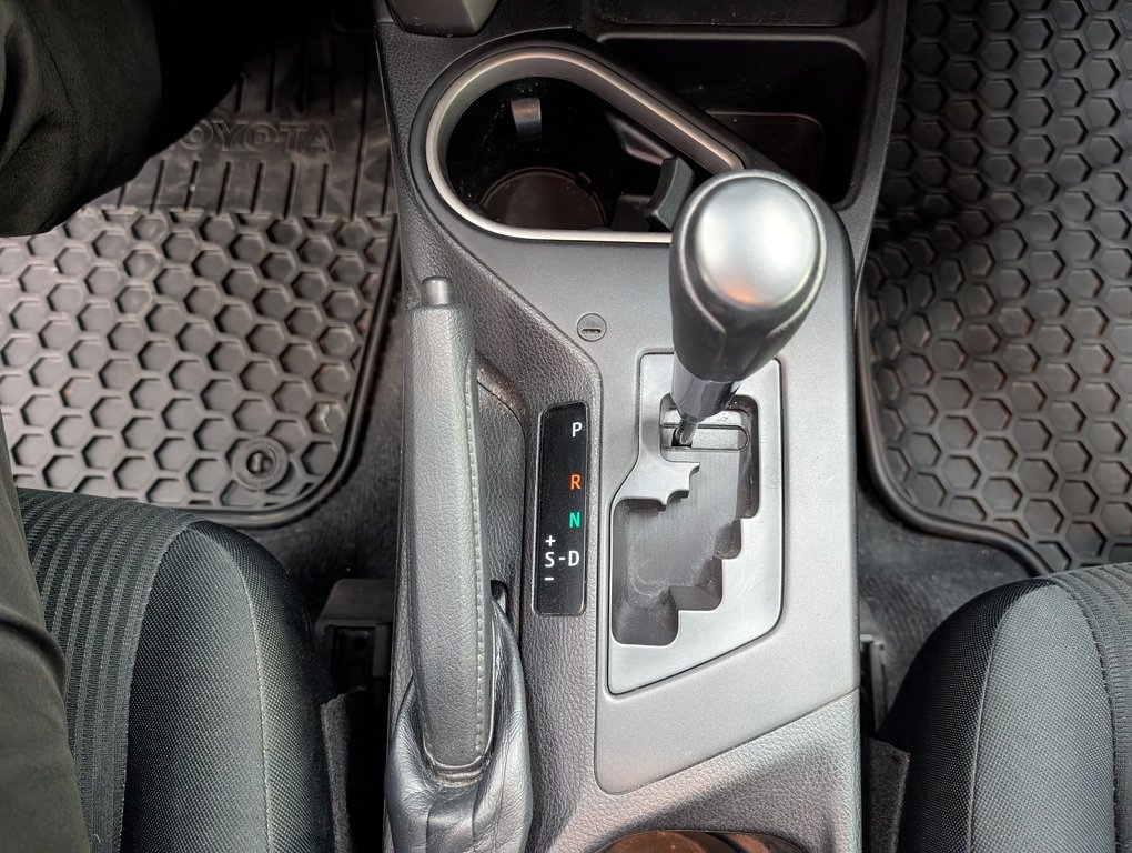 2018 Toyota RAV4 LE AWD, in Magog, Quebec - 16 - w1024h768px