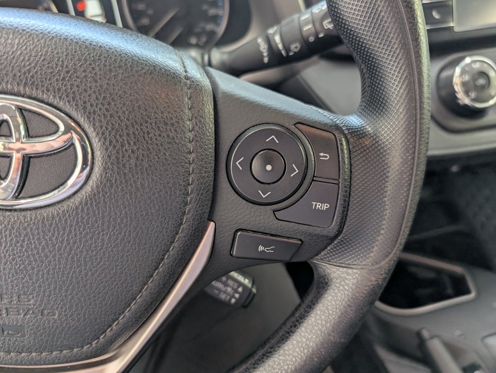 2018 Toyota RAV4 LE AWD, in Magog, Quebec - 20 - w1024h768px