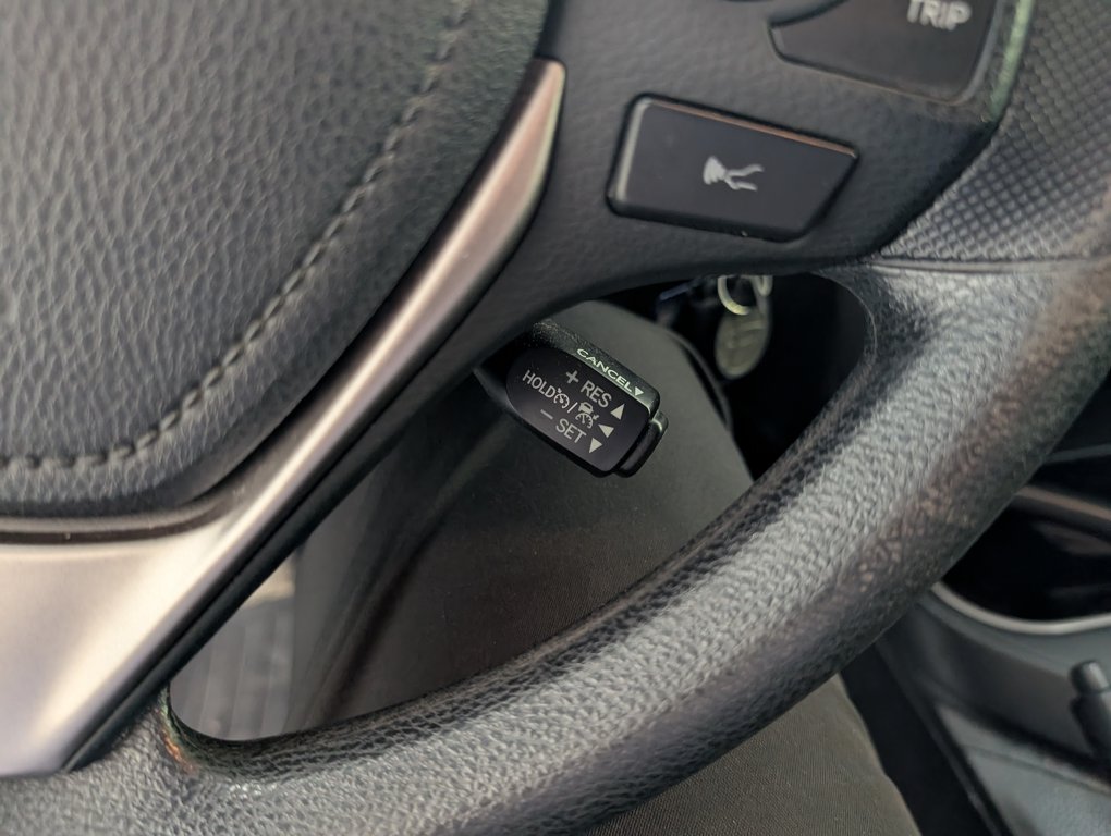 2018 Toyota RAV4 LE AWD, in Magog, Quebec - 21 - w1024h768px