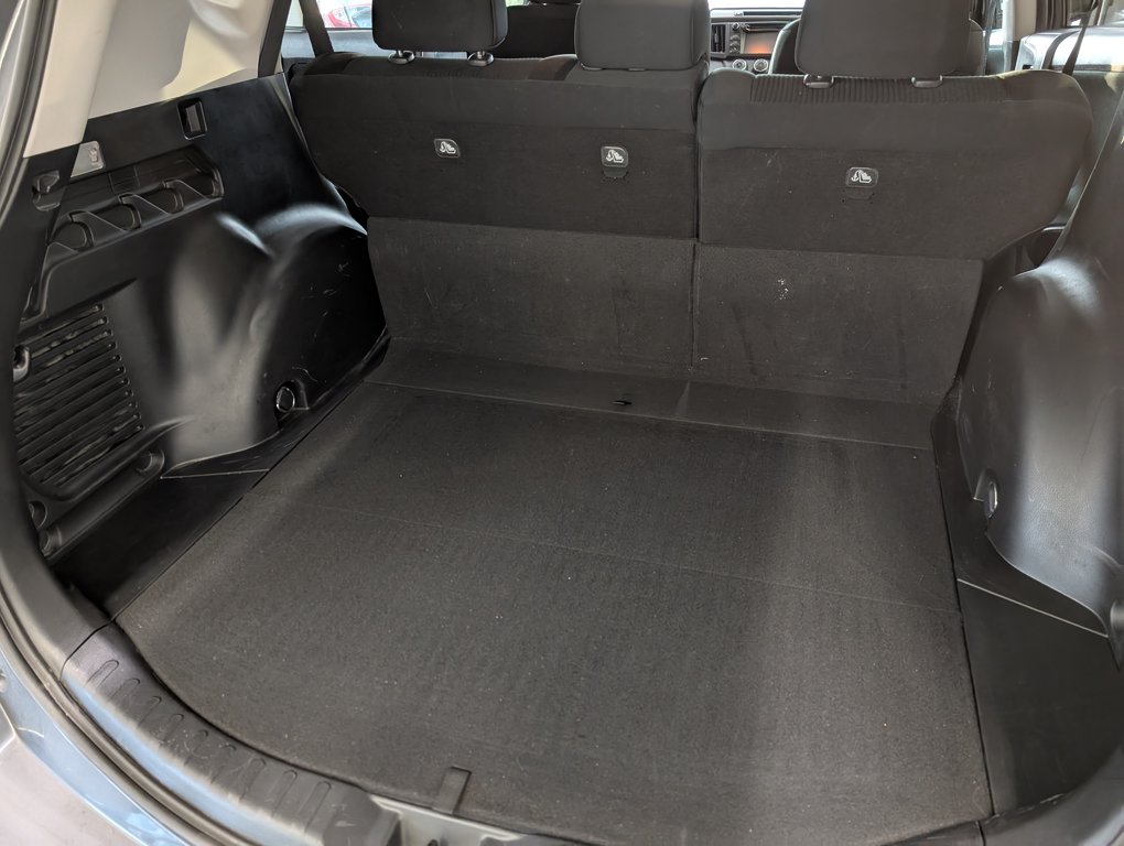 2018 Toyota RAV4 LE AWD, in Magog, Quebec - 7 - w1024h768px