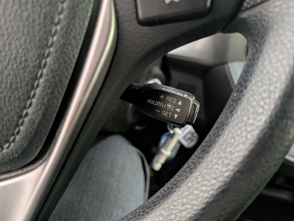 2018 Toyota RAV4 LE FWD in Magog, Quebec - 19 - w1024h768px