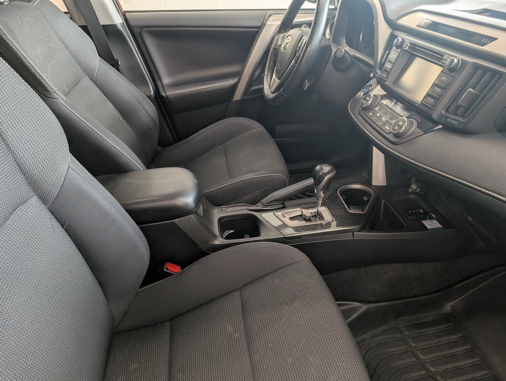 2018 Toyota RAV4 TRAIL AWD, in Magog, Quebec - 8 - w1024h768px
