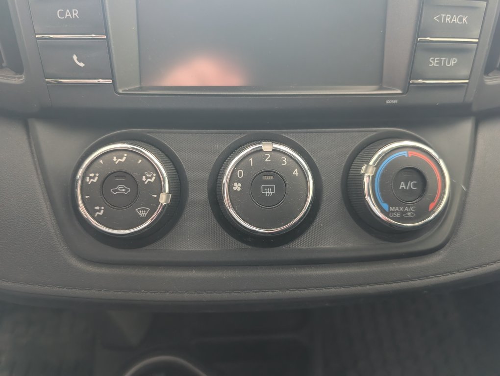 Toyota RAV4 LE 2018 à Magog, Québec - 14 - w1024h768px