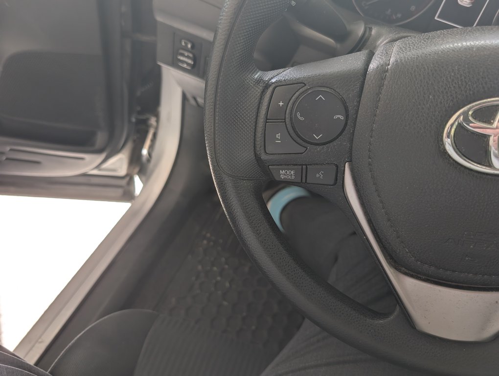 Toyota RAV4 LE 2018 à Magog, Québec - 15 - w1024h768px