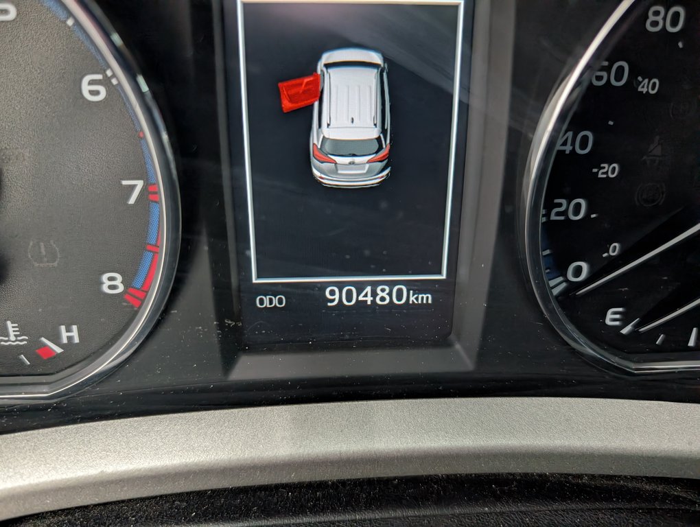 2018 Toyota RAV4 XLE AWD, in Magog, Quebec - 23 - w1024h768px