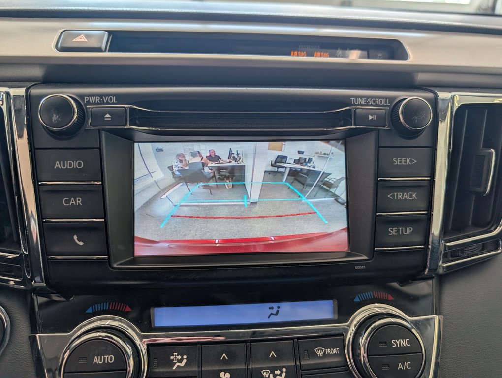 2018 Toyota RAV4 XLE AWD, in Magog, Quebec - 22 - w1024h768px
