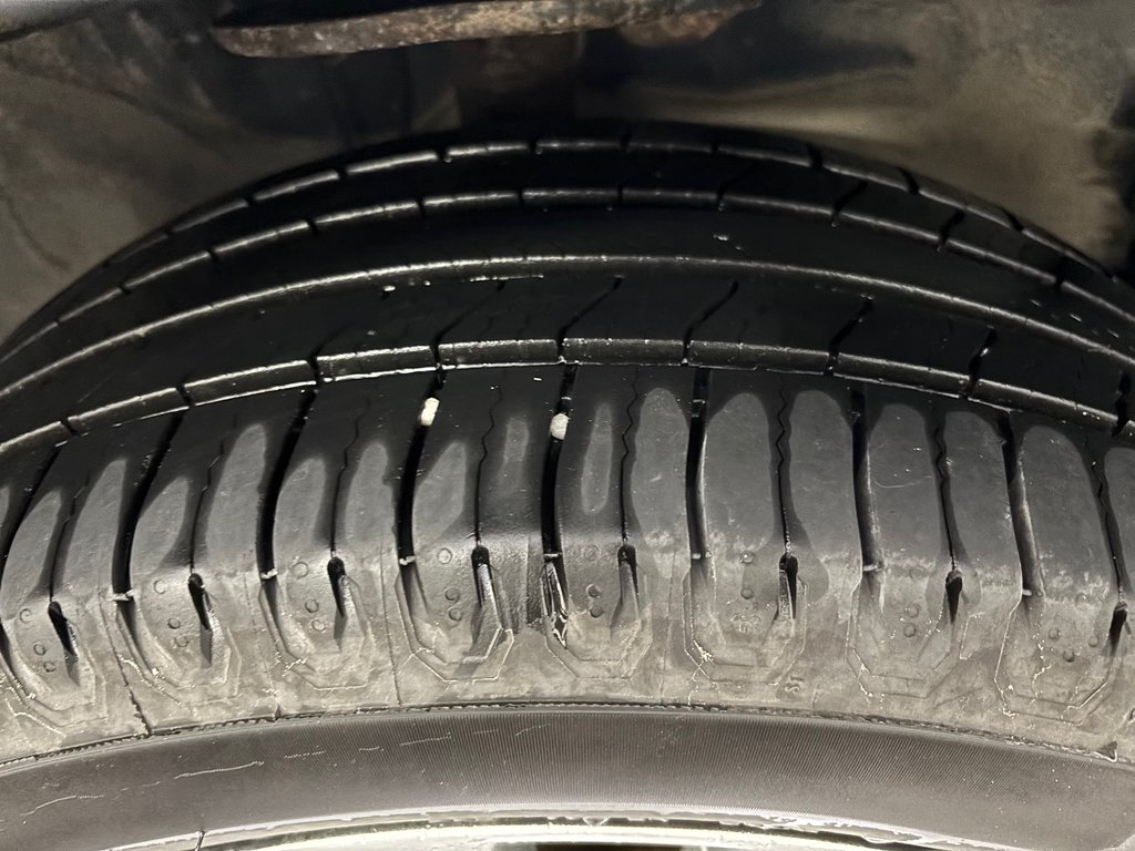 Toyota RAV4 Hybrid Limited 2018 à Magog, Québec - 24 - w1024h768px