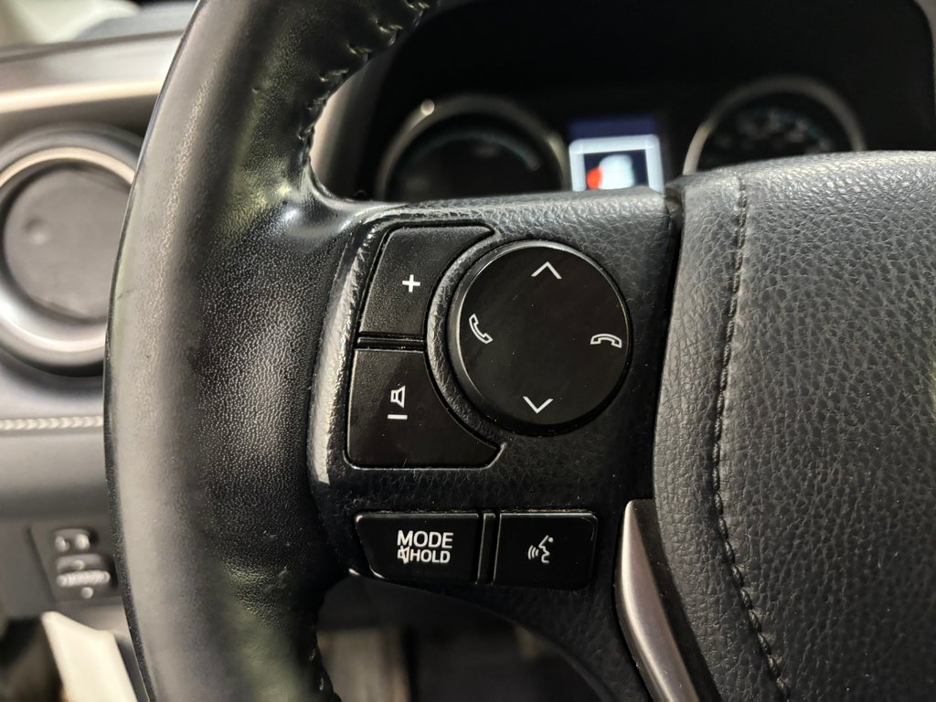 Toyota RAV4 Hybrid Limited 2018 à Magog, Québec - 17 - w1024h768px