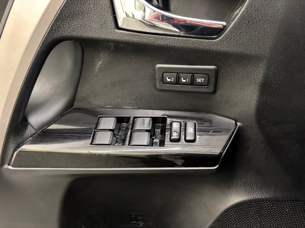 Toyota RAV4 Hybrid Limited 2018 à Magog, Québec - 14 - w1024h768px