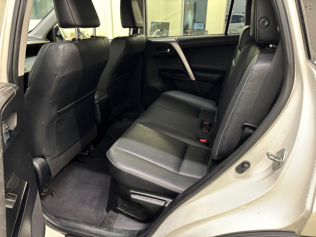 Toyota RAV4 Hybrid Limited 2018 à Magog, Québec - 10 - w1024h768px