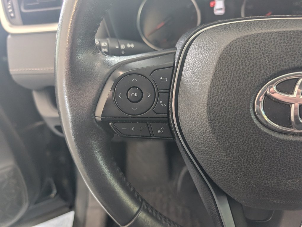 Toyota RAV4 XLE AWD, 2019 à Magog, Québec - 18 - w1024h768px