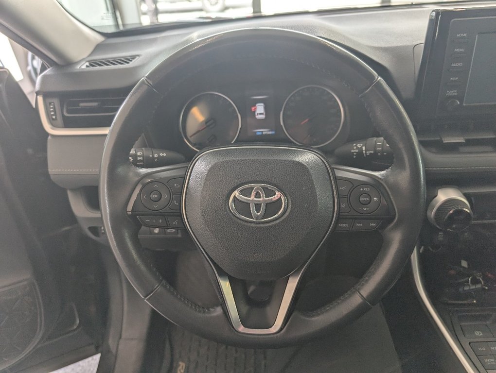 Toyota RAV4 XLE AWD, 2019 à Magog, Québec - 15 - w1024h768px