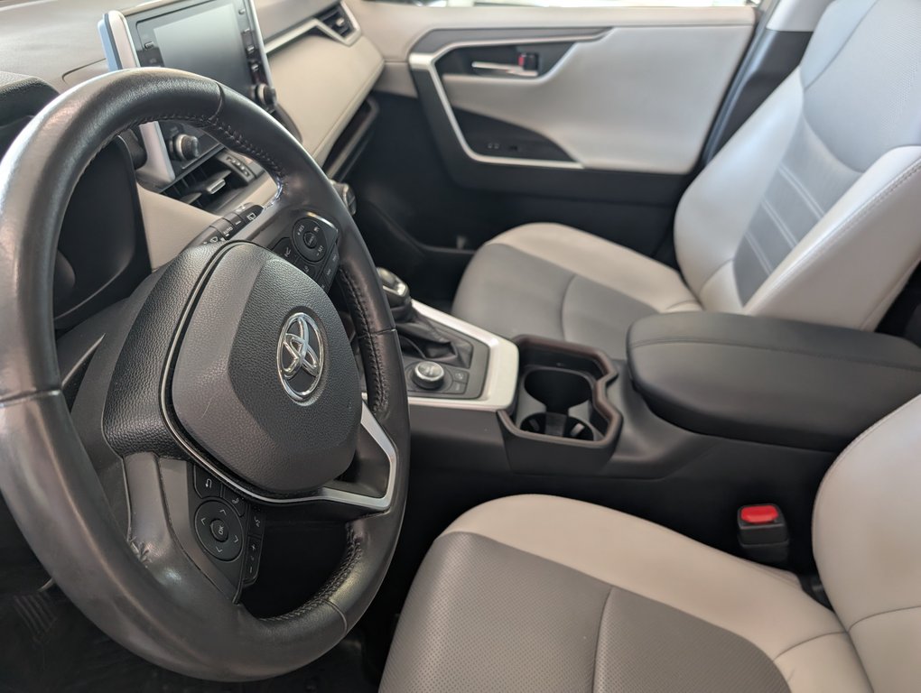 Toyota RAV4 Limited AWD, GARANTIE JUSQU EN 2027, 2019 à Magog, Québec - 12 - w1024h768px