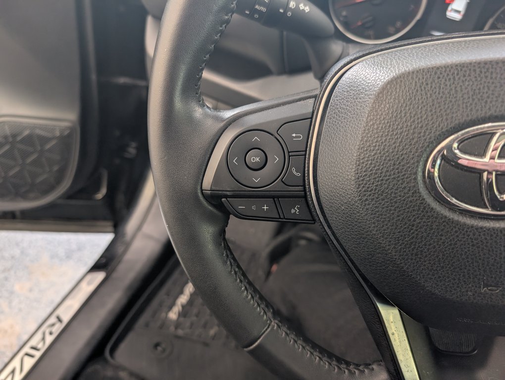 2019 Toyota RAV4 XLE AWD, in Magog, Quebec - 18 - w1024h768px