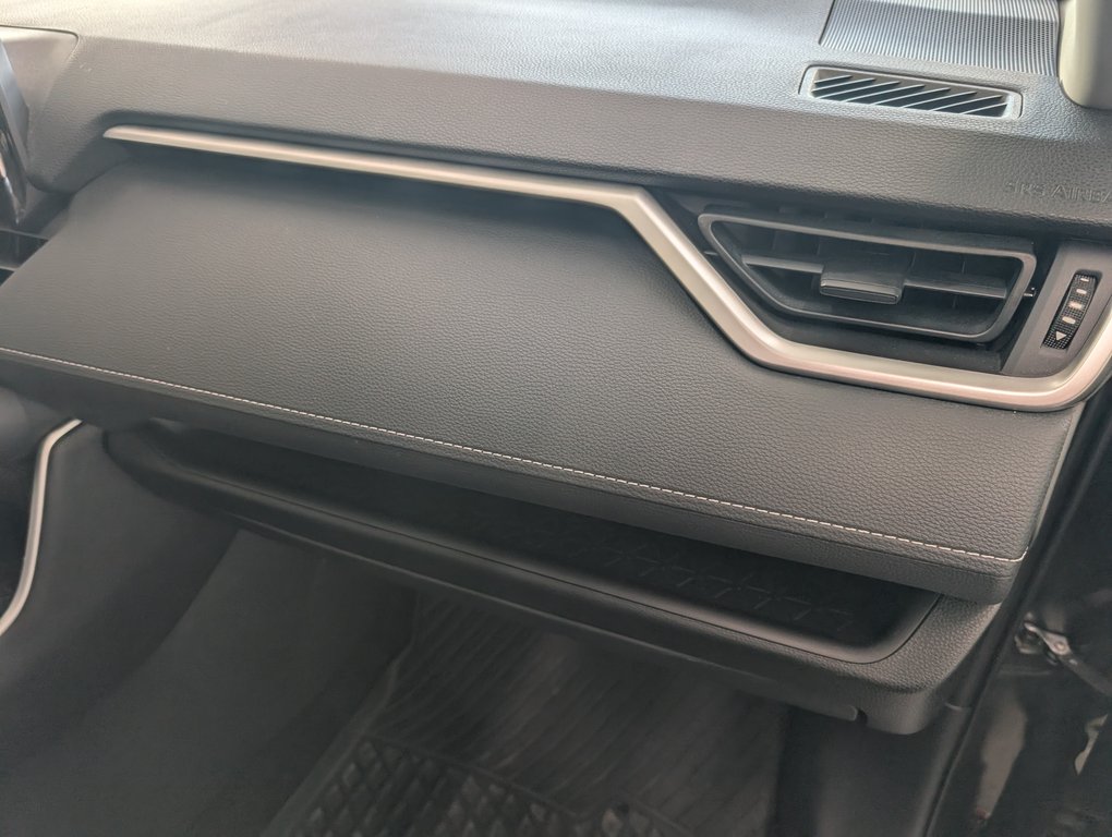 2019 Toyota RAV4 XLE AWD, in Magog, Quebec - 9 - w1024h768px