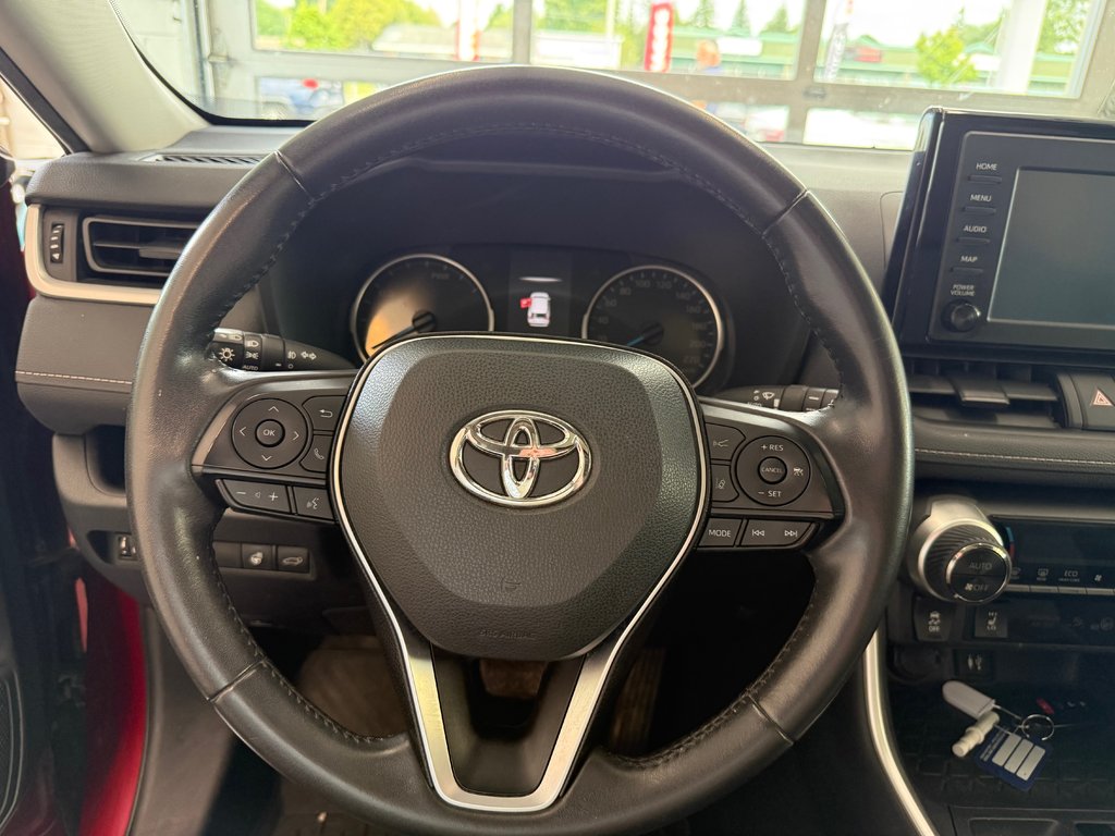 2019 Toyota RAV4 Hybrid XLE AWD, in Magog, Quebec - 14 - w1024h768px