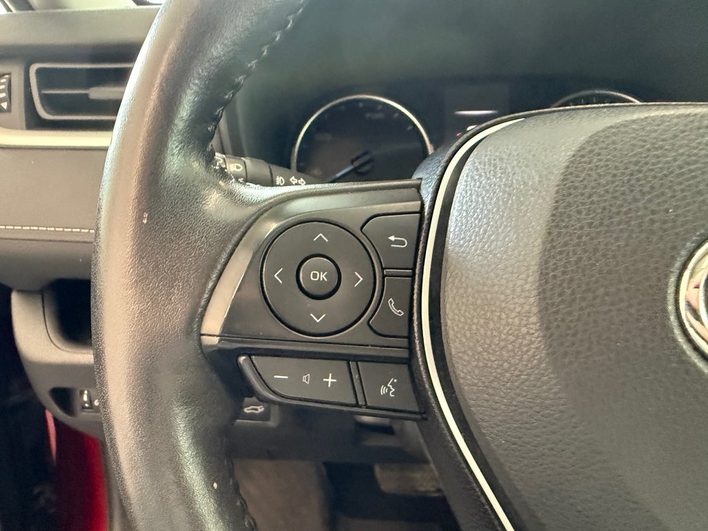 2019 Toyota RAV4 Hybrid XLE AWD, in Magog, Quebec - 17 - w1024h768px
