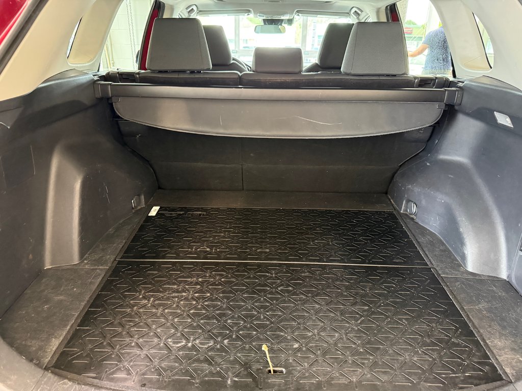 2019 Toyota RAV4 Hybrid XLE AWD, in Magog, Quebec - 8 - w1024h768px