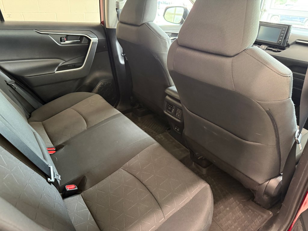 2019 Toyota RAV4 Hybrid XLE AWD, in Magog, Quebec - 9 - w1024h768px