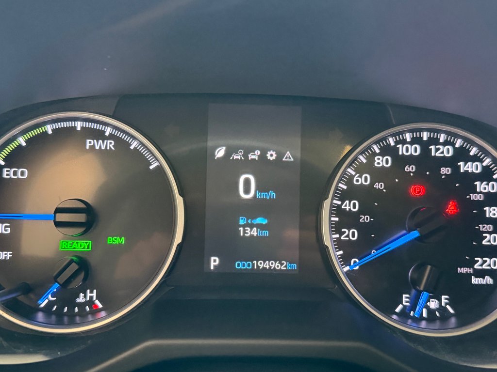 2019 Toyota RAV4 Hybrid XLE AWD, in Magog, Quebec - 19 - w1024h768px