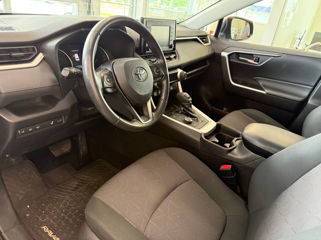 2019 Toyota RAV4 Hybrid XLE AWD, in Magog, Quebec - 12 - w1024h768px