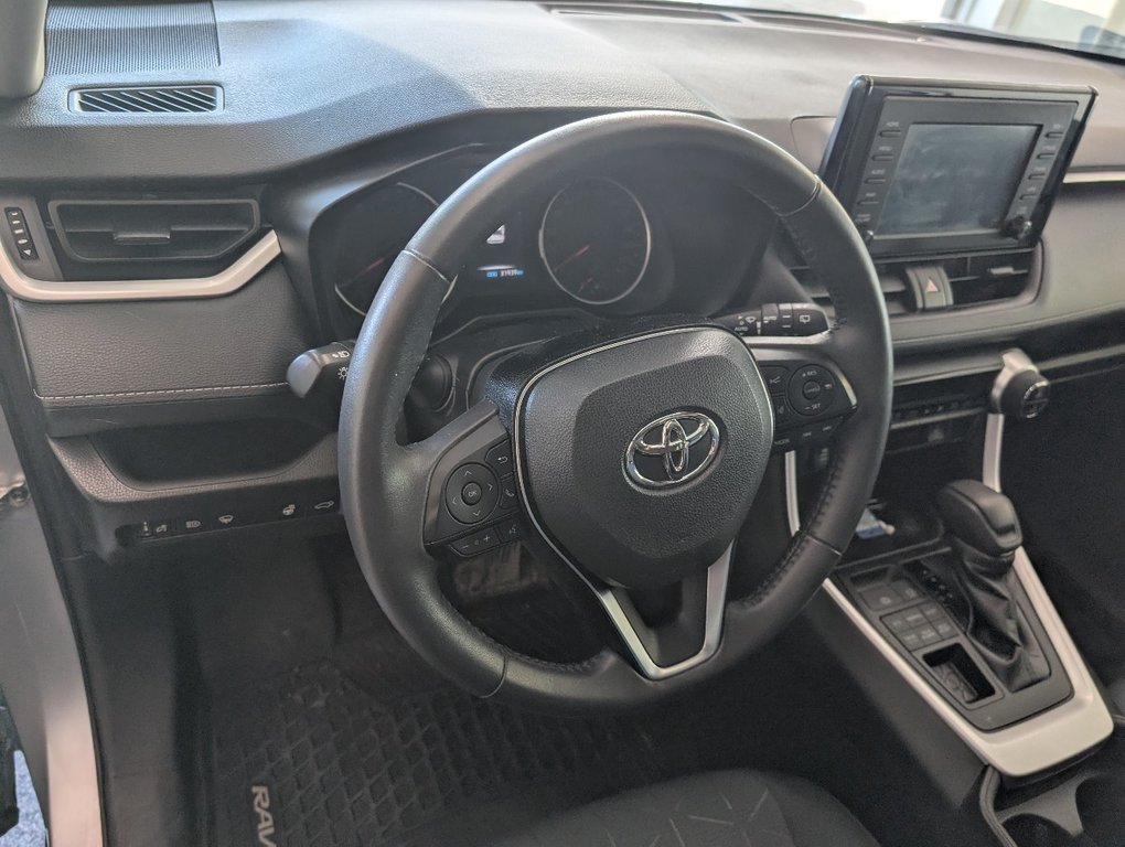 Toyota RAV4 XLE AWD, 2020 à Magog, Québec - 13 - w1024h768px
