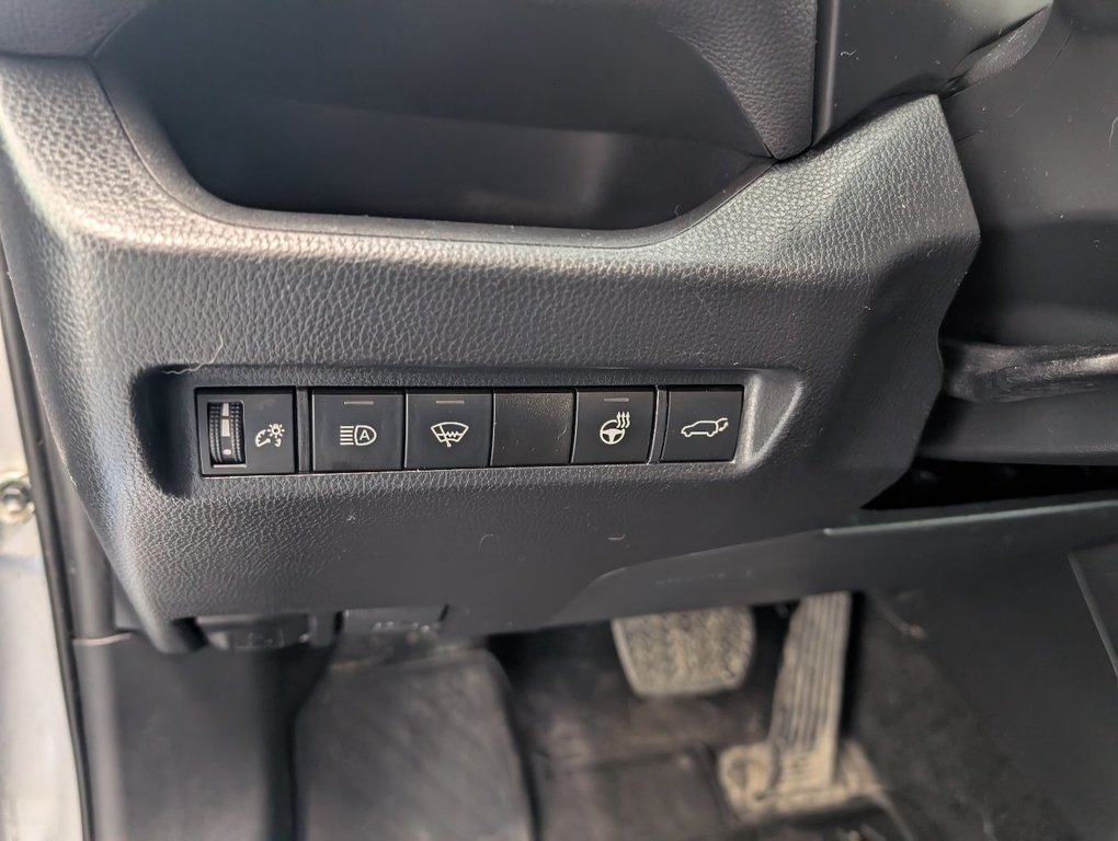 Toyota RAV4 XLE AWD, 2020 à Magog, Québec - 23 - w1024h768px