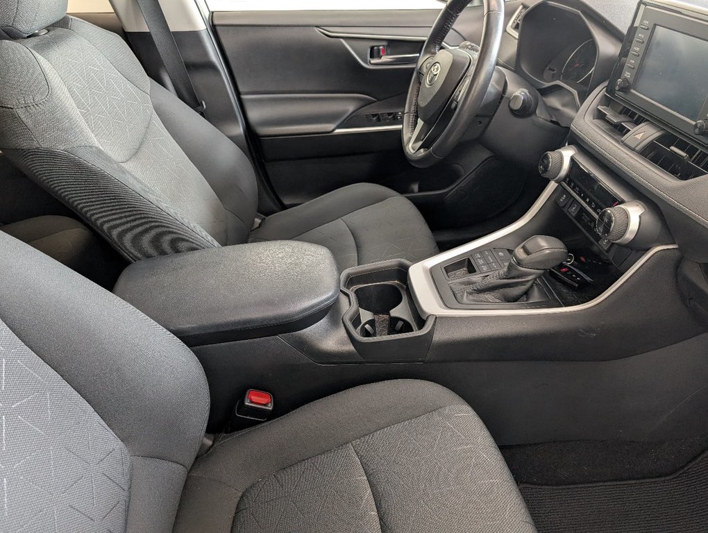 2020 Toyota RAV4 XLE AWD, TOIT, MAGS, in Magog, Quebec - 9 - w1024h768px