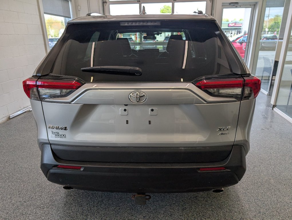 2020 Toyota RAV4 XLE AWD, TOIT, MAGS, in Magog, Quebec - 4 - w1024h768px
