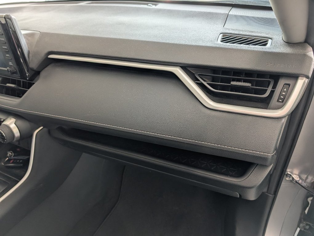 2020 Toyota RAV4 XLE AWD, TOIT, MAGS, in Magog, Quebec - 10 - w1024h768px