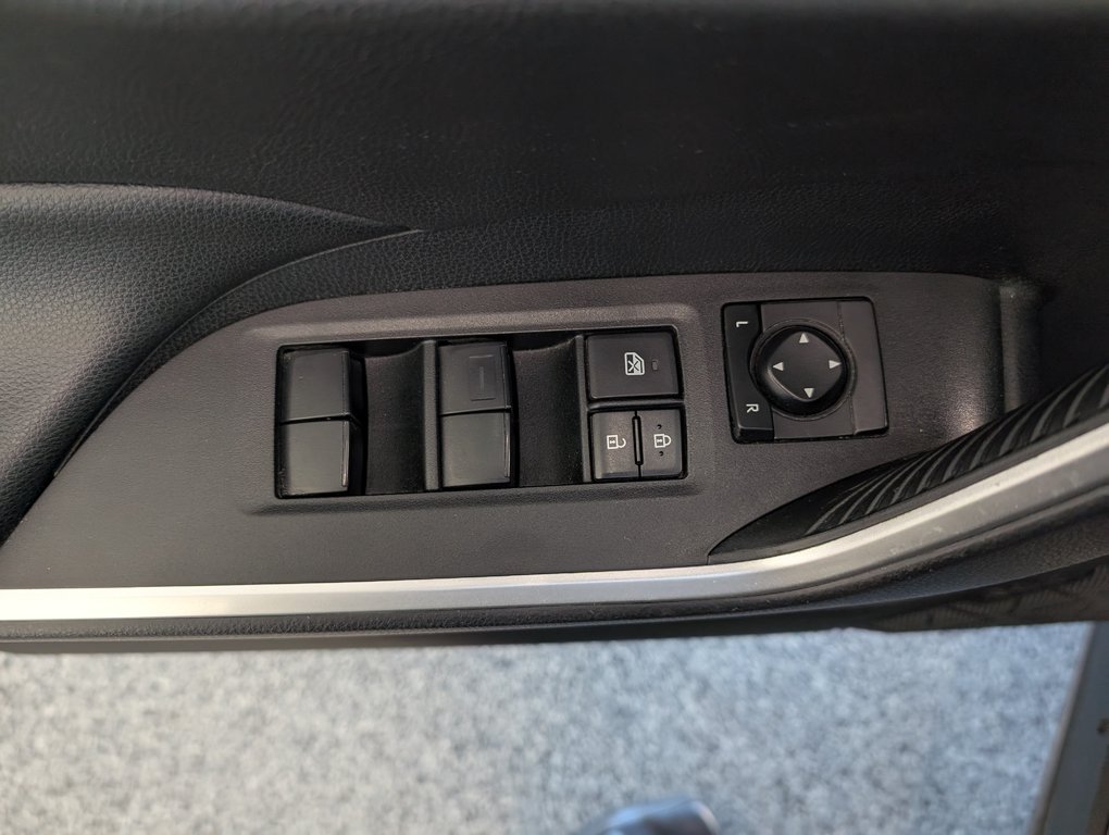 2020 Toyota RAV4 XLE AWD in Magog, Quebec - 15 - w1024h768px